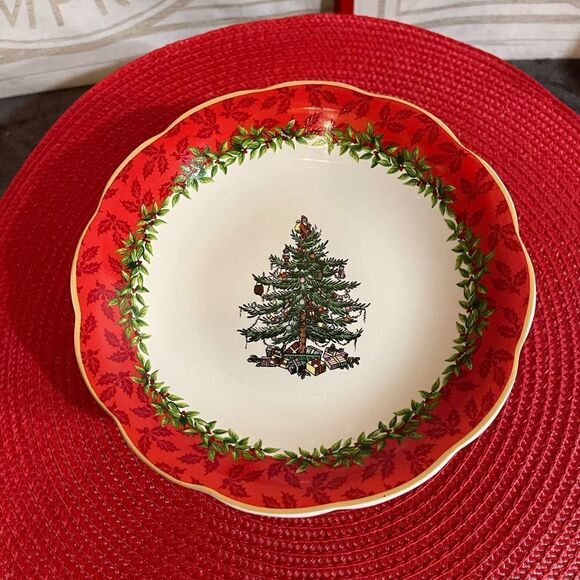 Spode Christmas Tree Annual Footed Candy Dish 2013 NWT - Picture 2 of 13